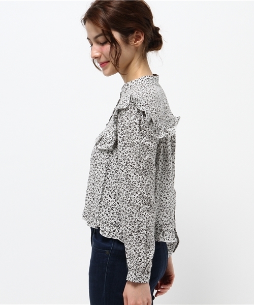 mystic（ミスティック）の「【mystic】小花フリル切替ブラウス（シャツ/ブラウス・レディース・オフホワイト/ネイビー/ブラック・ﾌﾘ-）」の5枚目の写真