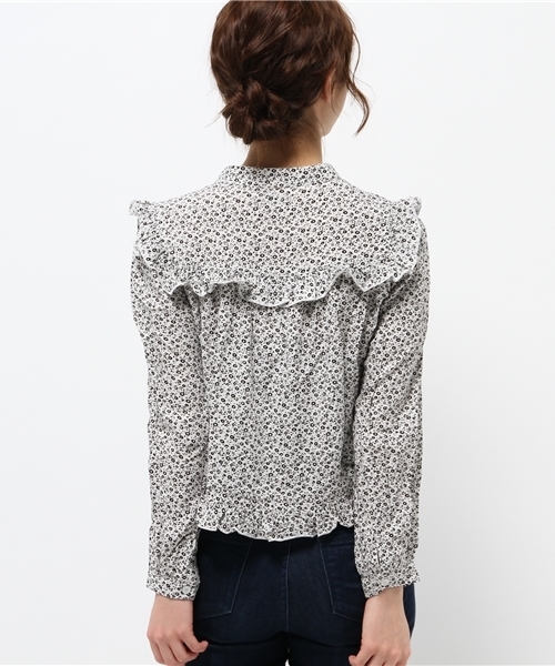 mystic（ミスティック）の「【mystic】小花フリル切替ブラウス（シャツ/ブラウス・レディース・オフホワイト/ネイビー/ブラック・ﾌﾘ-）」の6枚目の写真