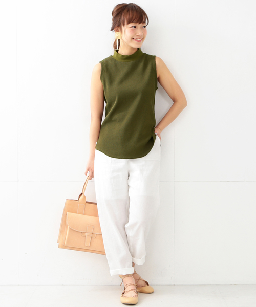 Ray BEAMS(レイビームス)の「◇【ラブリ着用】Ray BEAMS / サーマル ハイネックノースリーブ(Tシャツ/カットソー・レディース・オリーブ/オフホワイト/ベージュ/ネイビー・ONE SIZE)」の5枚目の写真