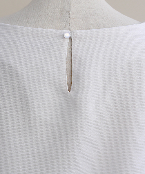 REAL CUBE（リアルキューブ）の「REAL CUBE  ローズスリーブトップス（Tシャツ/カットソー・レディース・オフホワイト/アイボリー/ロイヤルブルー・M）」の9枚目の写真