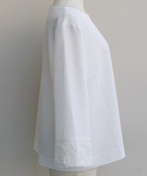 REAL CUBE（リアルキューブ）の「REAL CUBE  ローズスリーブトップス（Tシャツ/カットソー・レディース・オフホワイト/アイボリー/ロイヤルブルー・M）」の6枚目の写真