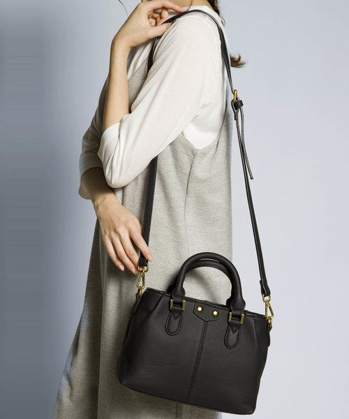 PLAIN CLOTHING（プレーンクロージング）の「ギャザーハンドバッグ/ショルダーバッグ【PLAIN CLOTHING】（ハンドバッグ・レディース・レッド/ベージュ/グレー/ブラック・FREE）」の2枚目の写真