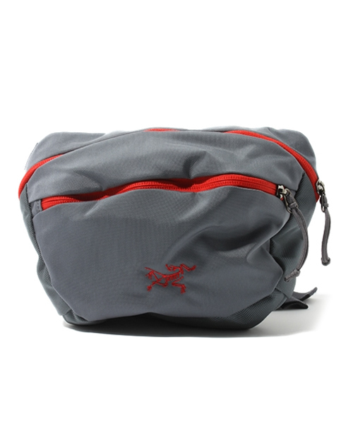 ARC'TERYX（アークテリクス）の「ARC'TERYX / MAKA 2（ショルダーバッグ・メンズ・ブラック/レッド系その他/ブルー系その他/ミント/ロイヤルブルー/ライトグレー/ブラウン系その他/パープル/その他1/その他2/オレンジ/ラベンダー・2.25ﾘｯﾀｰ）」の3枚目の写真