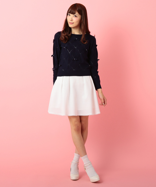 LODISPOTTO(ロディスポット)の「クロスリボンミドルゲージニット(ニット/セーター・レディース・ホワイト/ピンク/ネイビー・MEDIUM)」の12枚目の写真