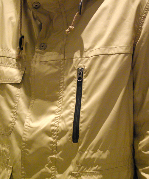 NANO universe（ナノユニバース）の「Light マンパー（マウンテンパーカー・メンズ・ブラック/ベージュ/ネイビー/その他1・SMALL/MEDIUM/LARGE）」の11枚目の写真