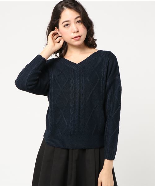 earth music&ecology（アースミュージックアンドエコロジー）の「・前後2wayケーブルニットプルオーバー（ニット/セーター・レディース・ライトグレー/パープル/ネイビー/アイボリー/マスタード/ライトベージュ・FREE）」の4枚目の写真