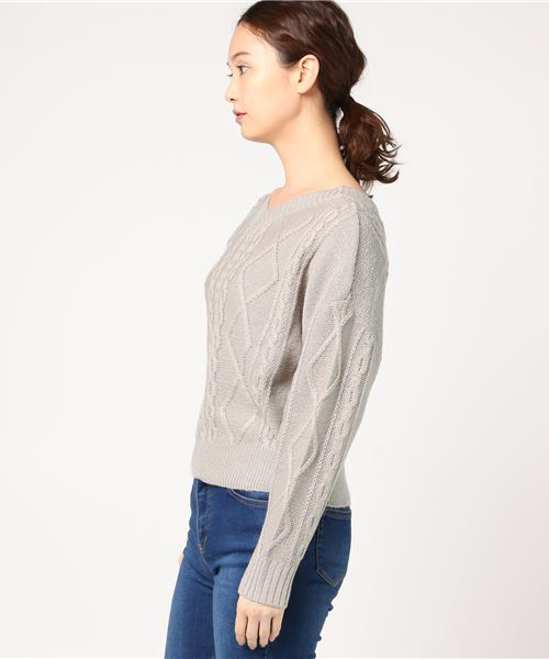 earth music&ecology（アースミュージックアンドエコロジー）の「・前後2wayケーブルニットプルオーバー（ニット/セーター・レディース・ライトグレー/パープル/ネイビー/アイボリー/マスタード/ライトベージュ・FREE）」の8枚目の写真