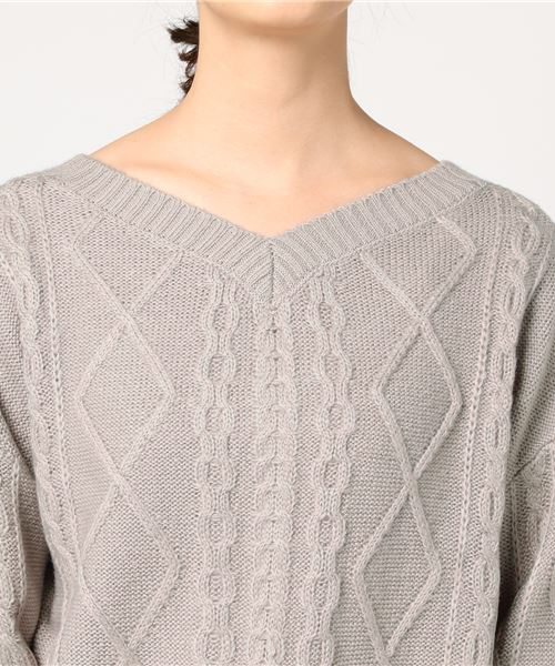 earth music&ecology（アースミュージックアンドエコロジー）の「・前後2wayケーブルニットプルオーバー（ニット/セーター・レディース・ライトグレー/パープル/ネイビー/アイボリー/マスタード/ライトベージュ・FREE）」の13枚目の写真