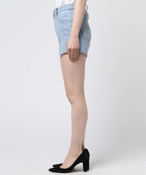 Calvin Klein Jeans（カルヴァンクラインジーンズ）の「ハイライズ デニムホットパンツ（デニムパンツ・レディース・ブルー・26inch/27inch/25inch/24inch）」の2枚目の写真