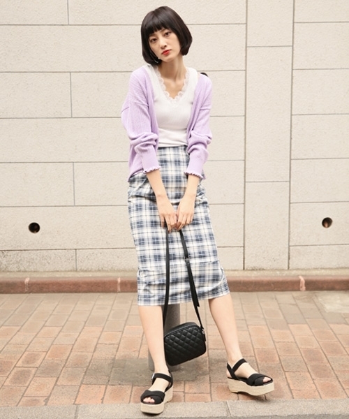 LOWRYS FARM(ローリーズファーム)の「C/PUチェックタイトミディスカート 784697 (スカート・レディース・グレー/チェック/ブルー/レッド・LARGE/MEDIUM)」の6枚目の写真