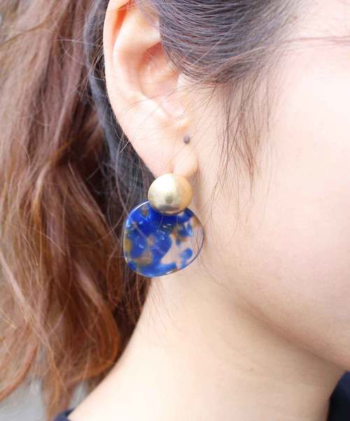 MODE ROBE(モードローブ)の「メタルボタンマーブルピアス(ピアス(両耳用)・レディース・ブラウン系その他/グレー系その他/グレー系その他2/ブルー系その他2/ブルー系その他/ブラウン系その他2・FREE)」の5枚目の写真