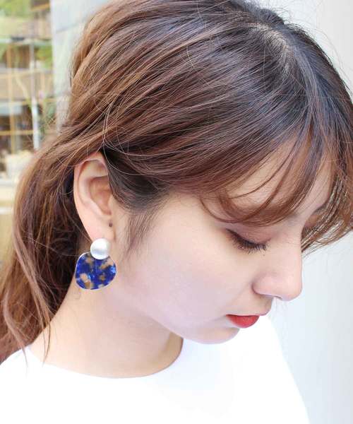 MODE ROBE(モードローブ)の「メタルボタンマーブルピアス(ピアス(両耳用)・レディース・ブラウン系その他/グレー系その他/グレー系その他2/ブルー系その他2/ブルー系その他/ブラウン系その他2・FREE)」の6枚目の写真