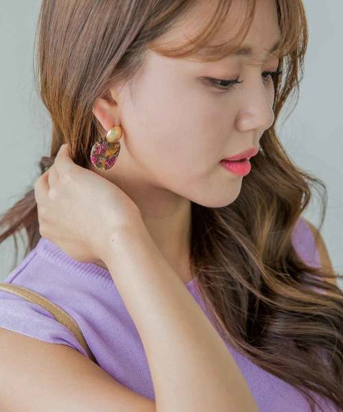 MODE ROBE(モードローブ)の「メタルボタンマーブルピアス(ピアス(両耳用)・レディース・ブラウン系その他/グレー系その他/グレー系その他2/ブルー系その他2/ブルー系その他/ブラウン系その他2・FREE)」の11枚目の写真