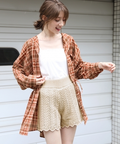 Heather（ヘザー）の「ＢＩＧフードチェックシャツ　　803076（シャツ/ブラウス・レディース・ホワイト×ブラック/ブラウン系その他/パープル系その他・FREE）」の2枚目の写真