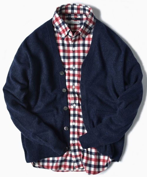 SHIPS(シップス)の「SC: 12ゲージ カシミヤ Vネック カーディガン(カーディガン/ボレロ・メンズ・ネイビー/グリーン/ブラウン系その他・SMALL/MEDIUM/LARGE/X-LARGE)」の3枚目の写真