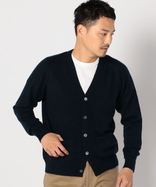 SHIPS(シップス)の「SC: 12ゲージ カシミヤ Vネック カーディガン(カーディガン/ボレロ・メンズ・ネイビー/グリーン/ブラウン系その他・SMALL/MEDIUM/LARGE/X-LARGE)」の16枚目の写真