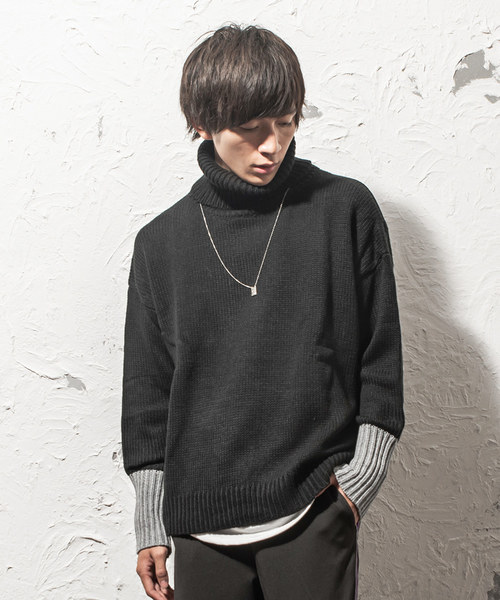 MinoriTY（マイノリティ）の「オーバーサイズ袖切り替えタートルネックニット（ニット/セーター・メンズ・グレー/ブラック/グリーン/テラコッタ・M/L）」の2枚目の写真