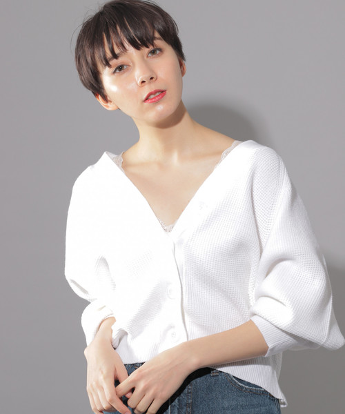 PAGEBOY(ページボーイ)の「ワッフルショートカーディガン(カーディガン/ボレロ・レディース・オフホワイト/ブラック/ベージュ/ライム・FREE)」の1枚目の写真