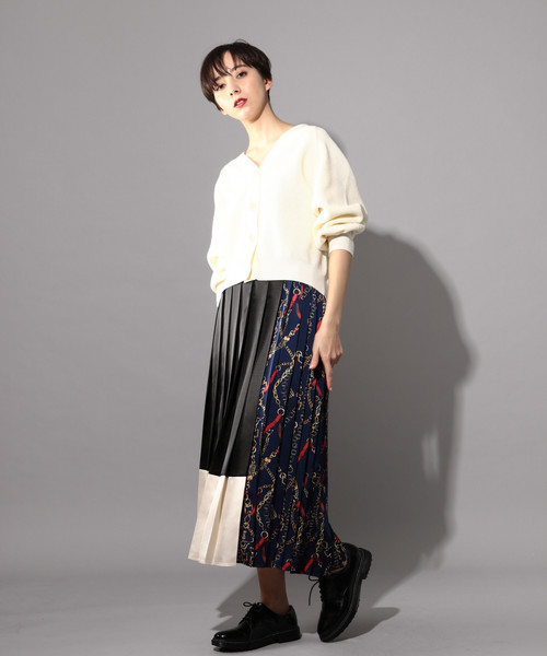 PAGEBOY(ページボーイ)の「ワッフルショートカーディガン(カーディガン/ボレロ・レディース・オフホワイト/ブラック/ベージュ/ライム・FREE)」の20枚目の写真