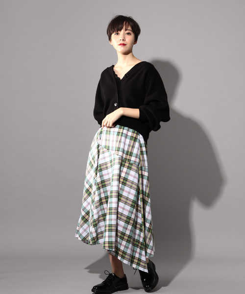 PAGEBOY(ページボーイ)の「ワッフルショートカーディガン(カーディガン/ボレロ・レディース・オフホワイト/ブラック/ベージュ/ライム・FREE)」の14枚目の写真