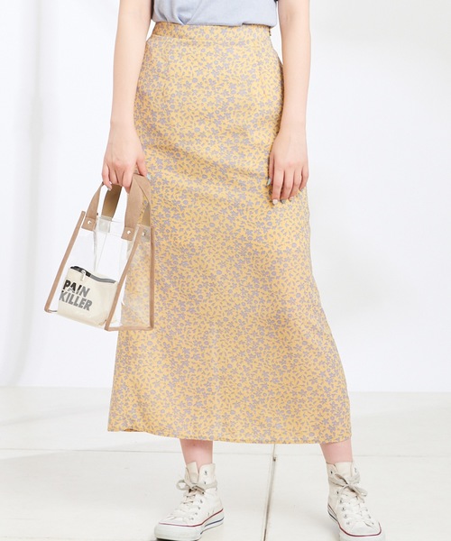 natural couture（ナチュラルクチュール）の「小花柄マーメイドフレアスカート（スカート・レディース・ブラック/ベージュ/グリーン/イエロー/クリーム/ラベンダー/ブラック系その他・FREE）」の2枚目の写真