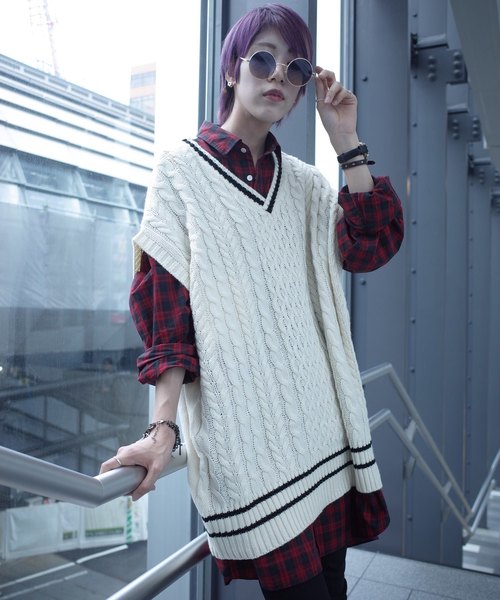 AFYF（エーエフワイエフ）の「【ビッグシルエット】AFYF 2019AWDS CABLE KNIT VEST/オーバーサイズケーブルニットベスト（ニット/セーター・レディース・ホワイト/ベージュ/ブラック・FREE）」の6枚目の写真