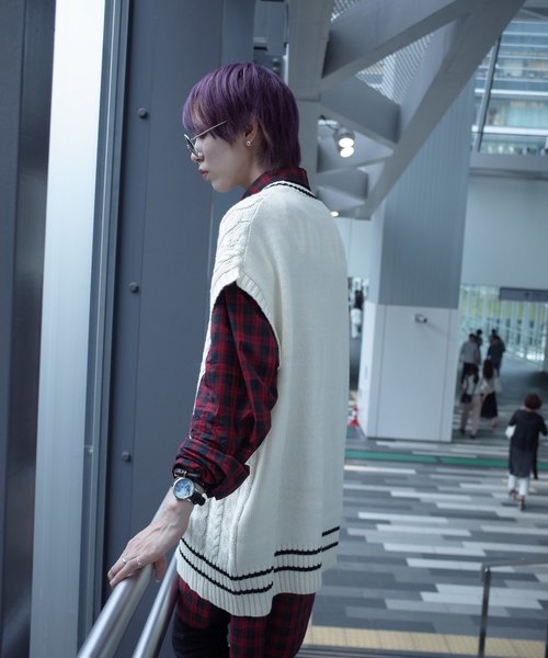 AFYF（エーエフワイエフ）の「【ビッグシルエット】AFYF 2019AWDS CABLE KNIT VEST/オーバーサイズケーブルニットベスト（ニット/セーター・レディース・ホワイト/ベージュ/ブラック・FREE）」の11枚目の写真