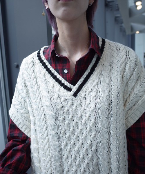 AFYF（エーエフワイエフ）の「【ビッグシルエット】AFYF 2019AWDS CABLE KNIT VEST/オーバーサイズケーブルニットベスト（ニット/セーター・レディース・ホワイト/ベージュ/ブラック・FREE）」の15枚目の写真