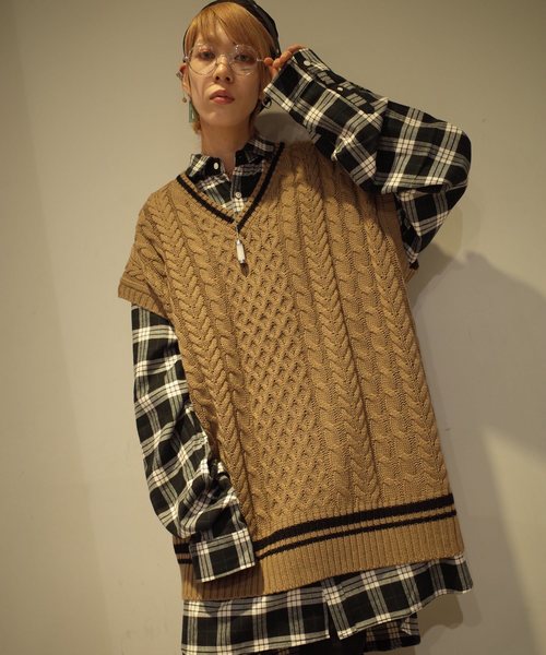AFYF（エーエフワイエフ）の「【ビッグシルエット】AFYF 2019AWDS CABLE KNIT VEST/オーバーサイズケーブルニットベスト（ニット/セーター・レディース・ホワイト/ベージュ/ブラック・FREE）」の21枚目の写真