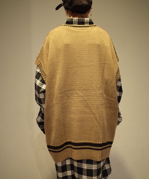 AFYF（エーエフワイエフ）の「【ビッグシルエット】AFYF 2019AWDS CABLE KNIT VEST/オーバーサイズケーブルニットベスト（ニット/セーター・レディース・ホワイト/ベージュ/ブラック・FREE）」の16枚目の写真