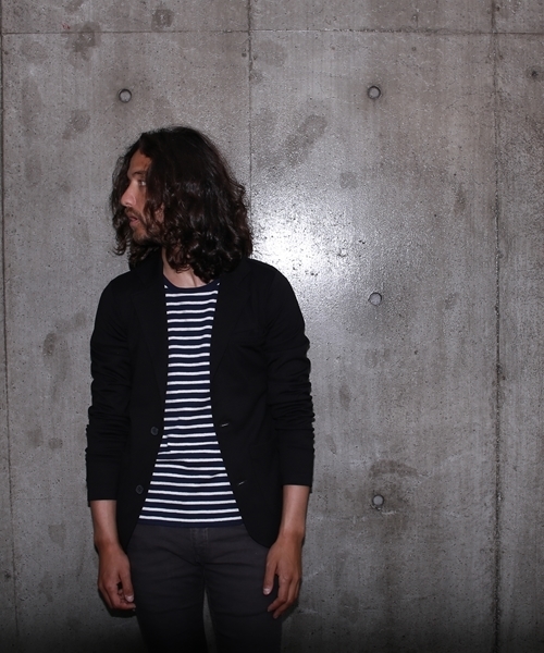 CAMBIO（カンビオ）の「mlt1173-Magine×CAMBIOコラボ 　デザートボーダーUネックL/S（Tシャツ/カットソー・メンズ・ネイビー/ブラック・44/46/48）」の9枚目の写真