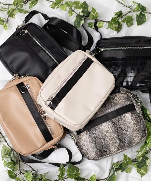 WEGO（ウィゴー）の「WEGO/リングポイントフェイクレザーミニショルダーバッグ（ショルダーバッグ・レディース・ホワイト/ブラック/ベージュ/その他1/その他2・FREE）」の6枚目の写真