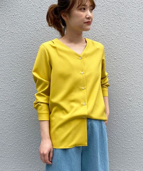 BE NEAT（ビーニート）の「【日本製】Vネックカーディガン風シャツ（シャツ/ブラウス・レディース・オフホワイト/イエロー・M）」の22枚目の写真