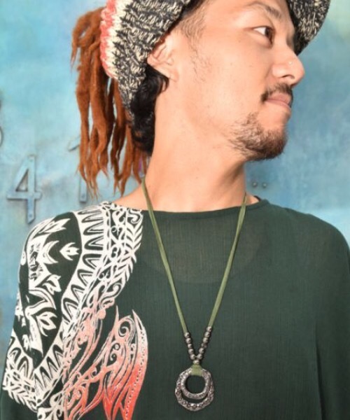 チャイハネ（チャイハネ）の「【チャイハネ】民族柄 重ねリングMEN'Sネックレス（ネックレス・メンズ・ブラック/シルバー/ゴールド・FREE）」の7枚目の写真