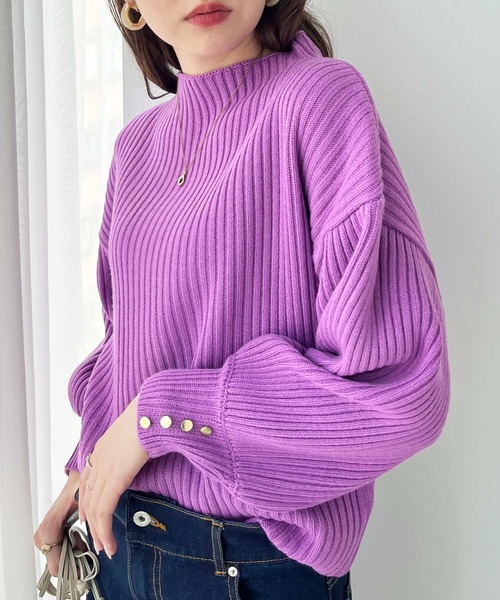 GeeRA（ジーラ）の「袖ボタンボトルネックリブニット（ニット/セーター・レディース・オフホワイト/ブラック/テラコッタ/パープル/ベージュ/パープル系その他/ブルー・LARGE/XX-LARGE/X-LARGE/MEDIUM）」の7枚目の写真