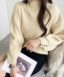 袖ボタンボトルネックリブニット