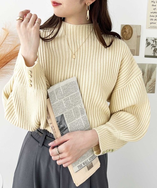 GeeRA（ジーラ）の「袖ボタンボトルネックリブニット（ニット/セーター・レディース・オフホワイト/ブラック/テラコッタ/パープル/ベージュ/パープル系その他/ブルー・LARGE/XX-LARGE/X-LARGE/MEDIUM）」の9枚目の写真