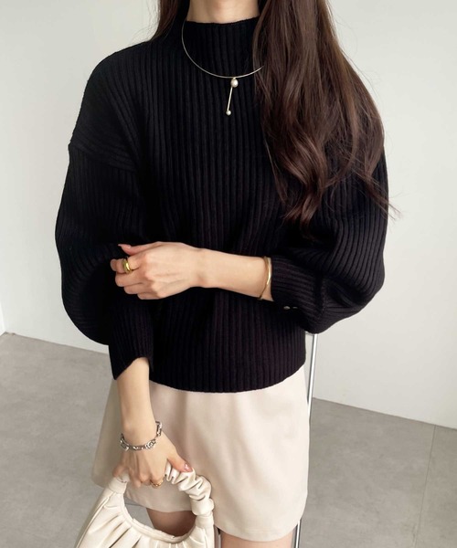 GeeRA（ジーラ）の「袖ボタンボトルネックリブニット（ニット/セーター・レディース・オフホワイト/ブラック/テラコッタ/パープル/ベージュ/パープル系その他/ブルー・LARGE/XX-LARGE/X-LARGE/MEDIUM）」の15枚目の写真