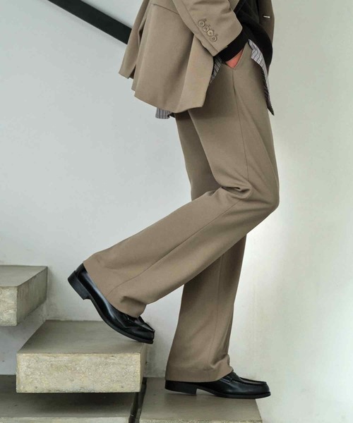 EMMA CLOTHES（エマクローズ）の「【セットアップ】梨地ルーズリラックス ダブルテーラードジャケット＆ワンタックフレアスラックスパンツ EMMA CLOTHES（セットアップ・メンズ・グレイッシュベージュ/ダークネイビー/グリーン系その他/ブラック/ダークブラウン/グレー系その他/ブラウン系その他/ベージュ系その他/ライラック・M/L）」の15枚目の写真