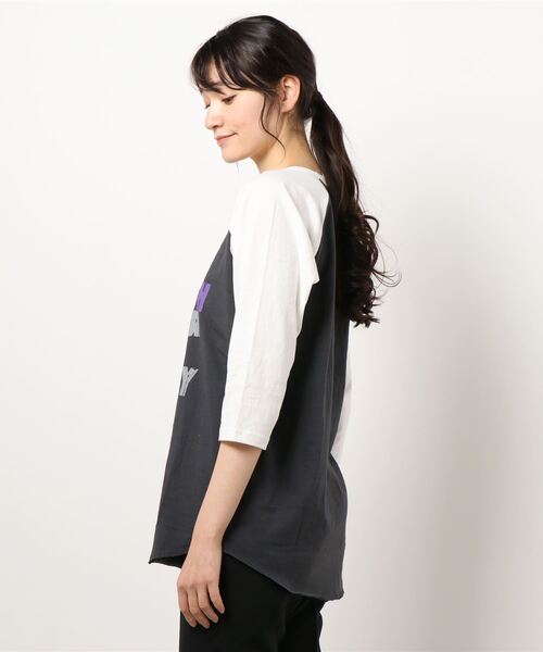 SPINNS(スピンズ)の「【Black Sabbath / ブラック・サバス】ラグラン7分袖Tシャツ(Tシャツ/カットソー・レディース・ホワイト/ブラック・ONESIZE)」の4枚目の写真