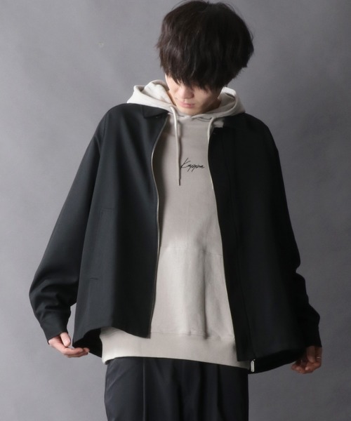 SITRY（シトリー）の「別注 T/R Short Bal Collar Jacket/T/R ショート バルカラージャケット（ステンカラーコート・メンズ・グレイッシュベージュ/ブラック/ベージュ系その他/グレー系その他・M/L）」の2枚目の写真