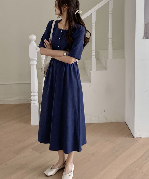 emi+（エミプラス）の「ウエストベルト付きスクエアネック ロングシャツワンピース（シャツワンピース・レディース・ホワイト/ネイビー/ブルー/ライトグリーン/グリーン/オレンジ/グレー/ブラウン/ベージュ/ブラック・S/M/L）」の21枚目の写真