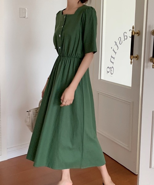 emi+（エミプラス）の「ウエストベルト付きスクエアネック ロングシャツワンピース（シャツワンピース・レディース・ホワイト/ネイビー/ブルー/ライトグリーン/グリーン/オレンジ/グレー/ブラウン/ベージュ/ブラック・S/M/L）」の14枚目の写真