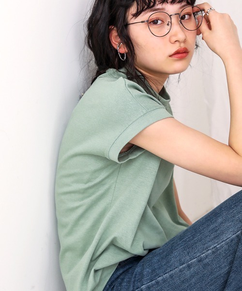 Bab（バブ）の「USコットンモックネックフレンチＴシャツ（Tシャツ/カットソー・レディース・チャコールグレー/ブラック/パープル/ミント/グレー系その他/ブラウン/オフホワイト/オレンジ/ブルー・FREE）」の6枚目の写真