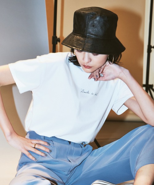 Avvenente（アベネンテ）の「【Avvenente】ハンドライティングTシャツ（Tシャツ/カットソー・レディース・ブラック/オフホワイト・M）」の6枚目の写真