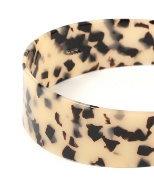 Me%(ミィパーセント)の「アセチフトハバカチューシャ(カチューシャ・レディース・ベージュ・FREE)」の4枚目の写真