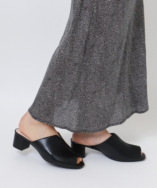 artemis by DIANA（アルテミスバイダイアナ）の「甲深ミュール（サンダル・レディース・ホワイト/ブラック/ベージュ/ブラウン・M/L/S/XL）」の11枚目の写真