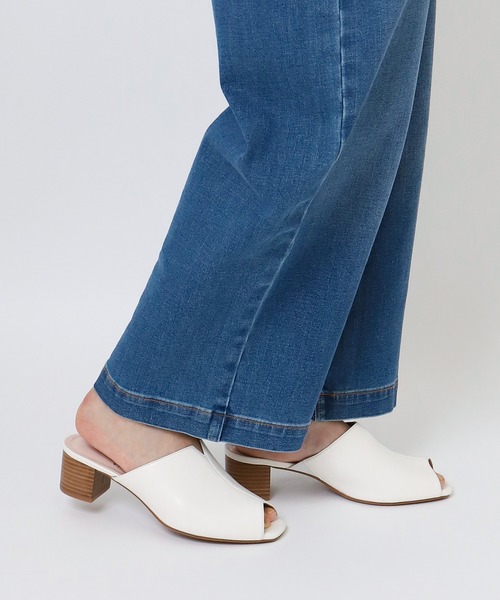 artemis by DIANA（アルテミスバイダイアナ）の「甲深ミュール