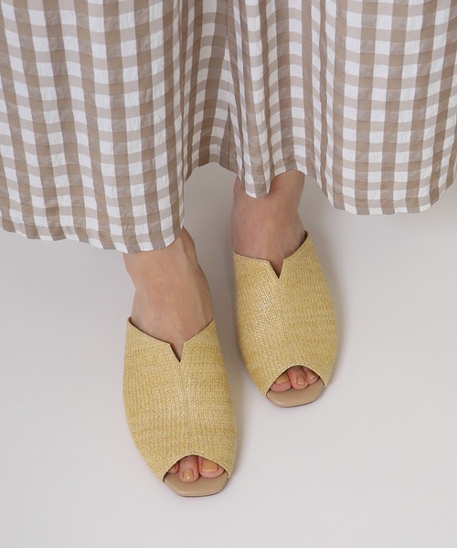 artemis by DIANA（アルテミスバイダイアナ）の「甲深ミュール（サンダル・レディース・ホワイト/ブラック/ベージュ/ブラウン・M/L/S/XL）」の8枚目の写真