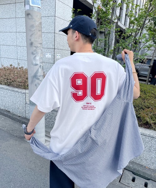 WHO'S WHO gallery（フーズフーギャラリー）の「【KOOKY'N/クーキー】フロッキーミニカレッジTEE（Tシャツ/カットソー・メンズ・ホワイト/アッシュグレー/ブラック/ブルー/グリーン・FREE）」の2枚目の写真